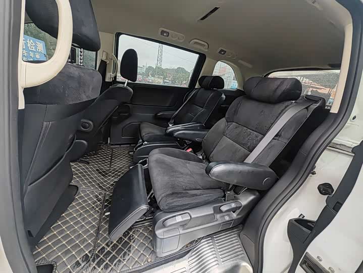 Фото 6 - Honda Odyssey