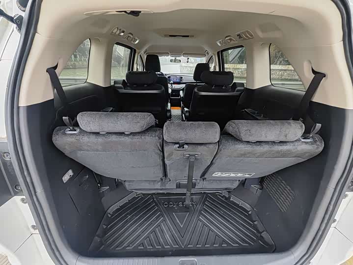 Фото 7 - Honda Odyssey