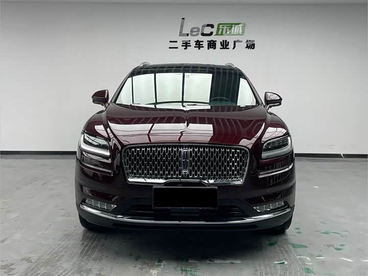 Фото 2 - Lincoln Nautilus