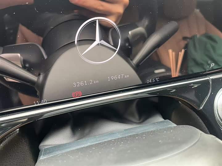 Фото 4 - Mercedes-Benz E-Class