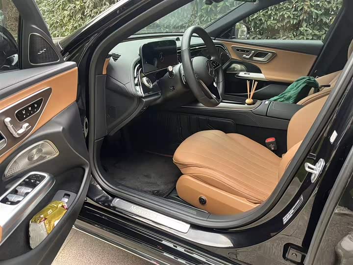 Фото 8 - Mercedes-Benz E-Class