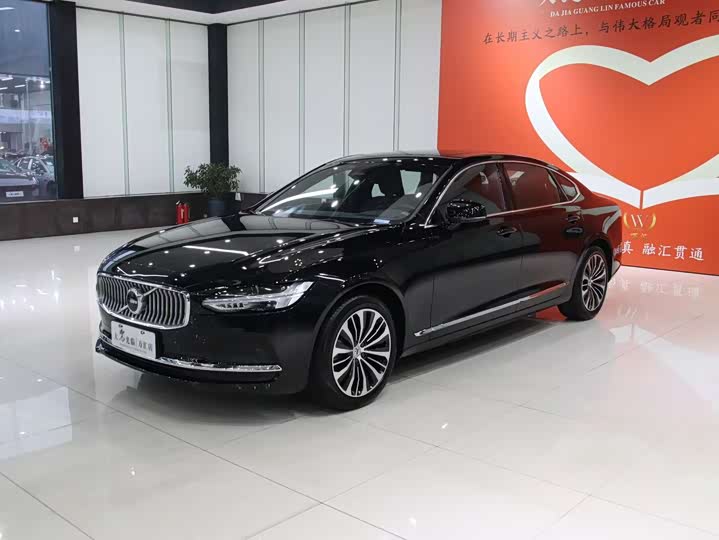 Фото 3 - Volvo S90