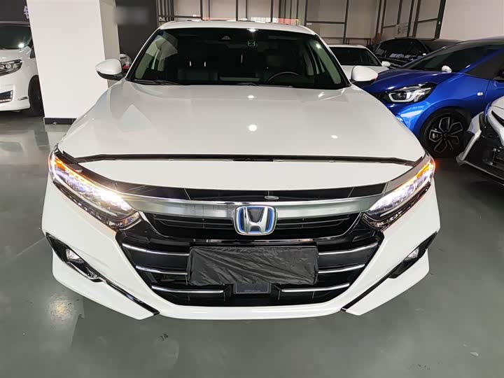 Фото 3 - Honda Accord