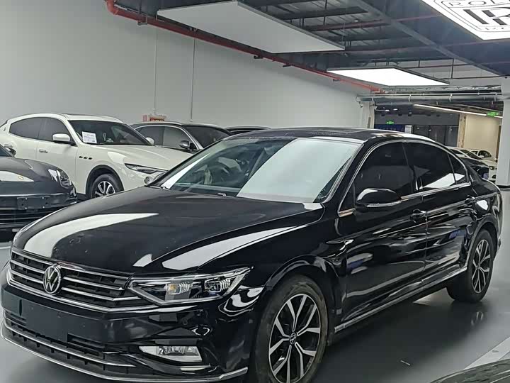 Фото 1 - Volkswagen Magotan