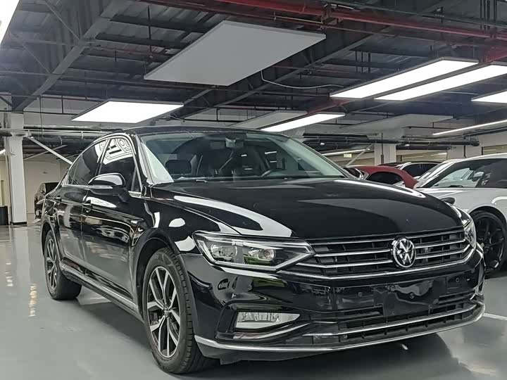 Фото 3 - Volkswagen Magotan