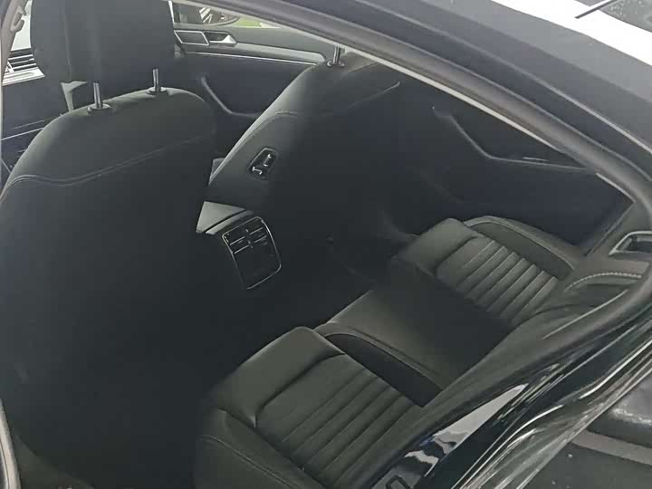 Фото 9 - Volkswagen Magotan