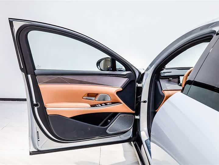 Фото 6 - BYD Han L