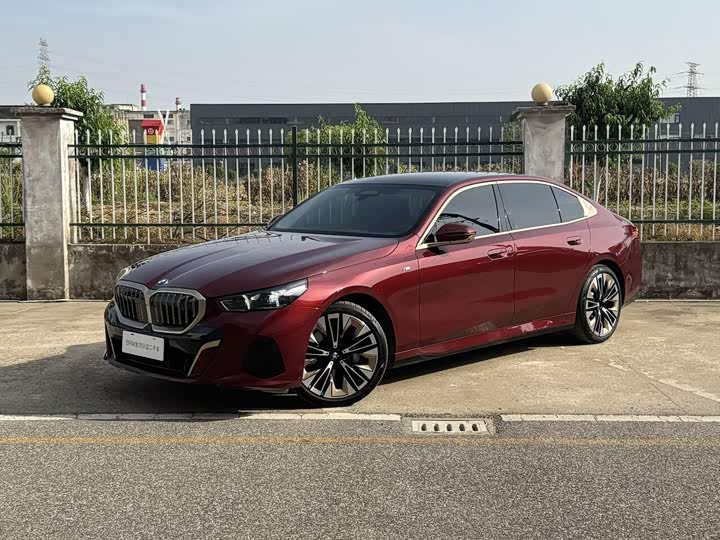 Фото 6 - BMW 5 Series