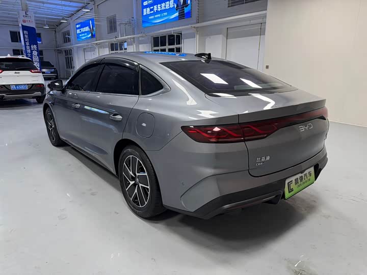 Фото 6 - BYD Qin L