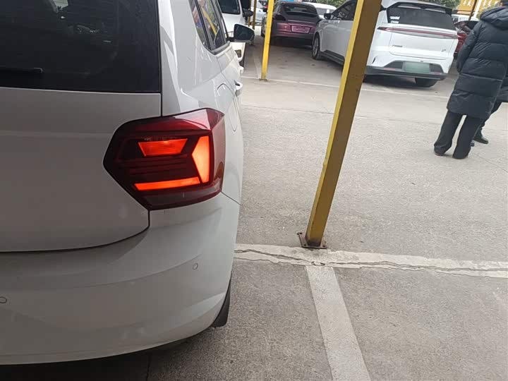 Фото 7 - Volkswagen Polo