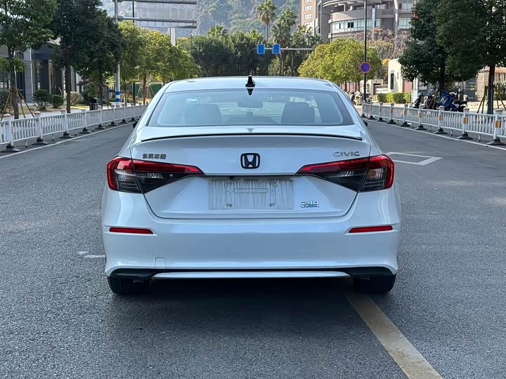 Фото 6 - Honda Civic