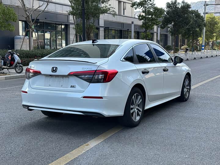 Фото 7 - Honda Civic