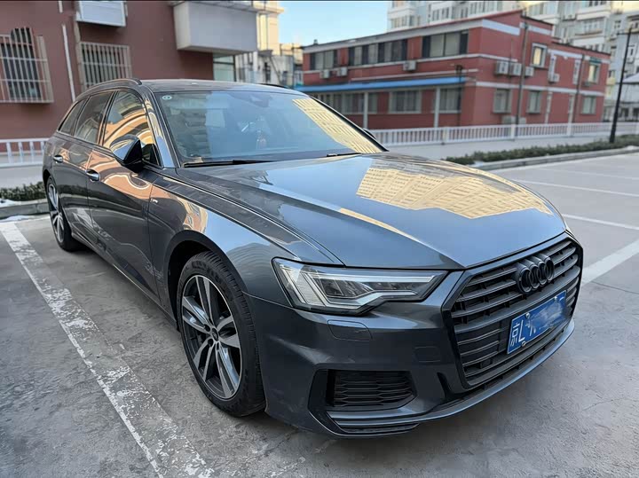 Фото 1 - Audi A6