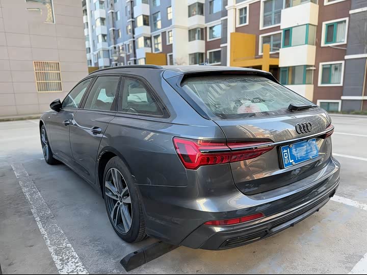 Фото 2 - Audi A6