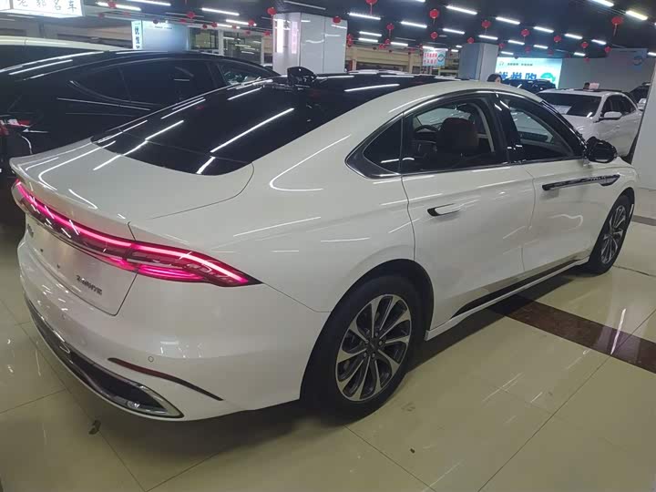 Фото 7 - Lincoln Z (Zephyr)