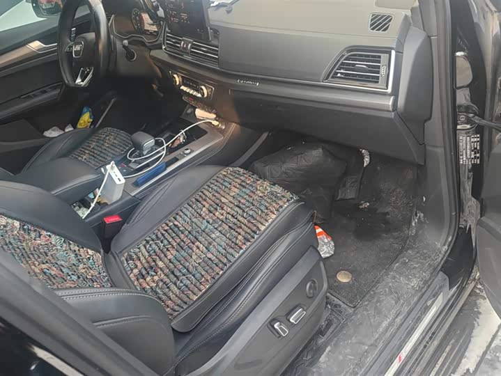 Фото 8 - Audi Q5L