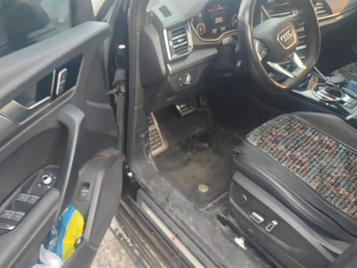 Фото 9 - Audi Q5L