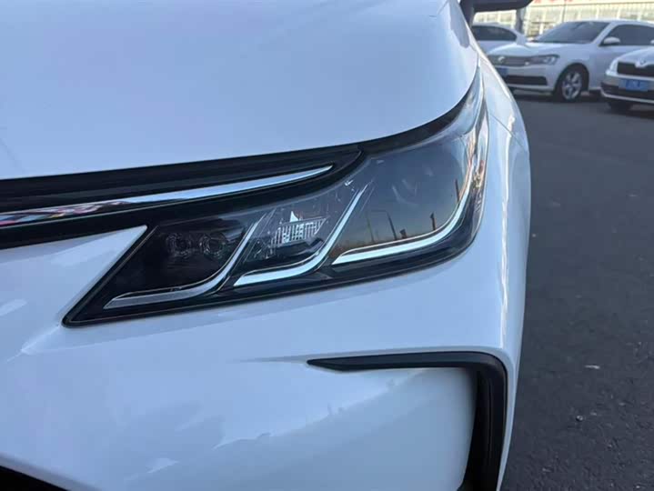 Фото 5 - Toyota Corolla