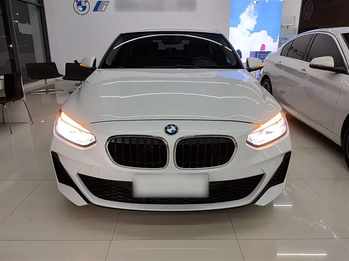 Фото 3 - BMW 1 Series