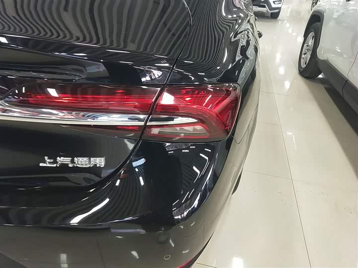 Фото 8 - Buick LaCrosse