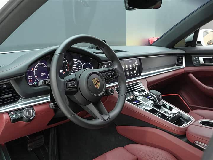 Фото 8 - Porsche Panamera