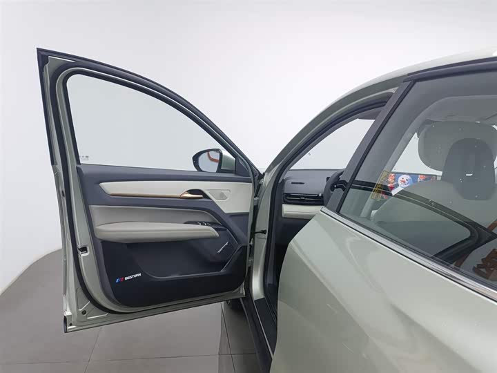 Фото 8 - Bestune 03