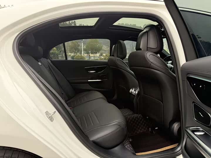 Фото 7 - Mercedes-Benz C-Class