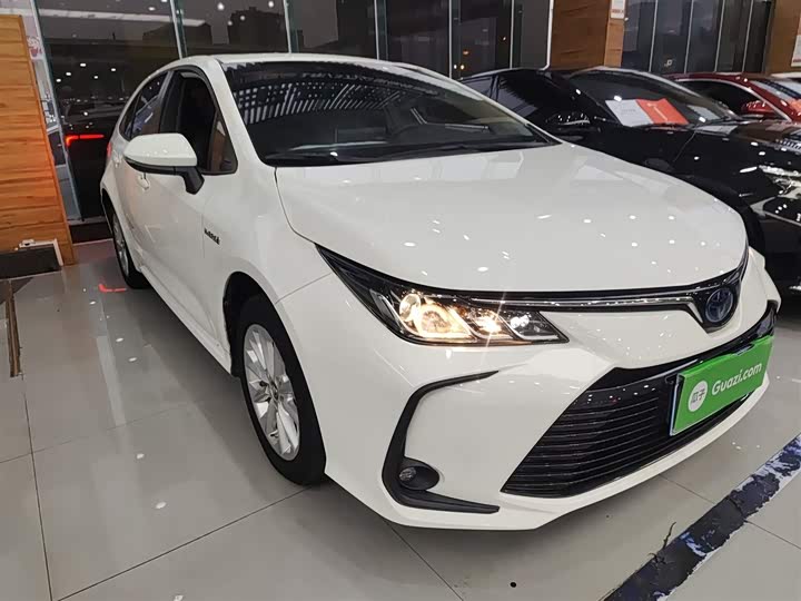 Фото 4 - Toyota Corolla