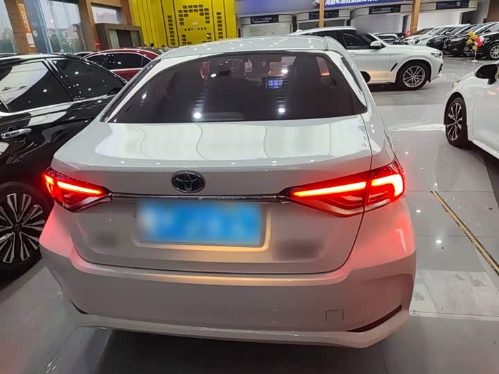 Фото 6 - Toyota Corolla