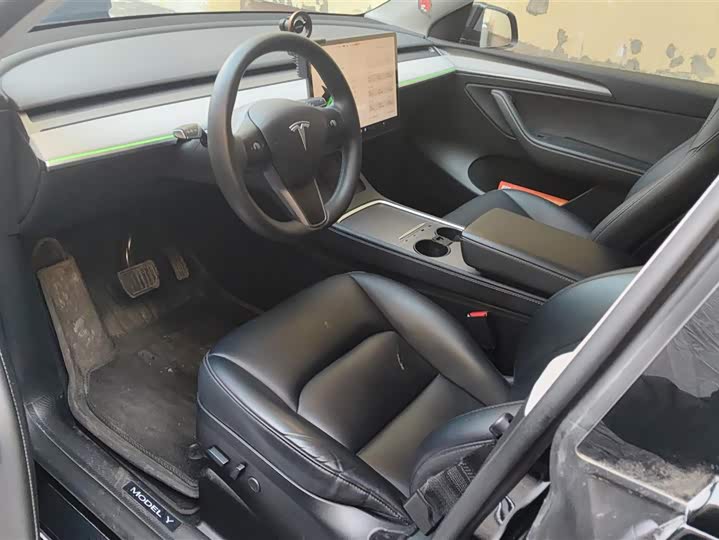 Фото 9 - Tesla Model Y