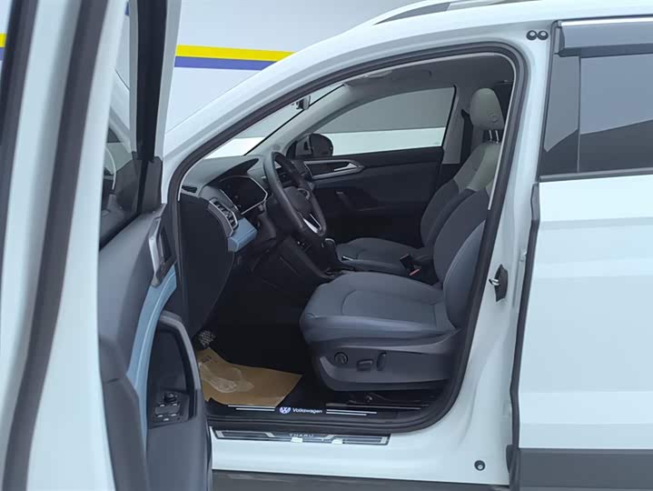 Фото 9 - Volkswagen Tharu