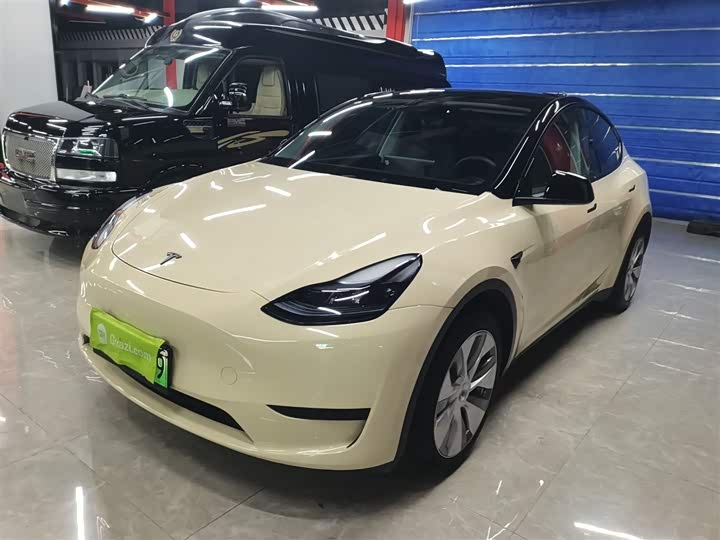 Фото 2 - Tesla Model Y