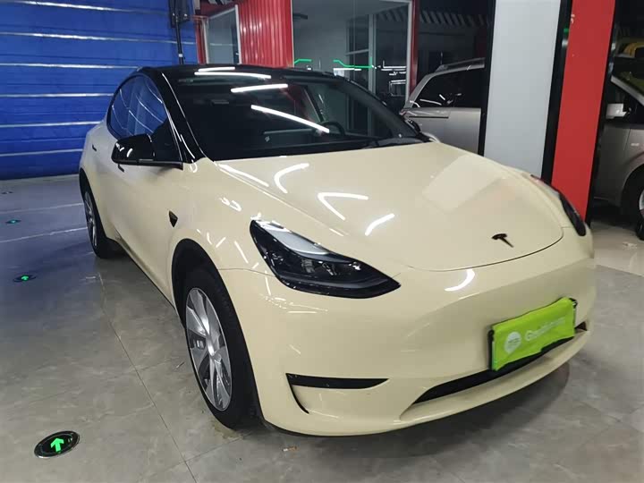 Фото 4 - Tesla Model Y