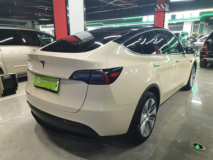 Фото 7 - Tesla Model Y