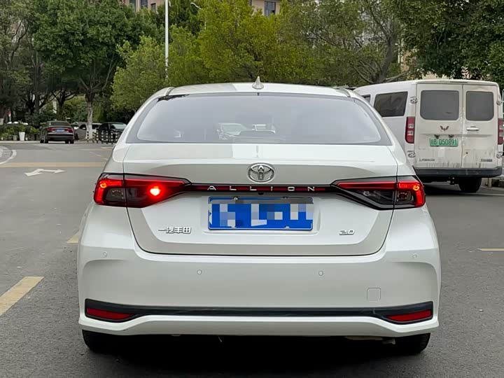 Фото 8 - Toyota Allion