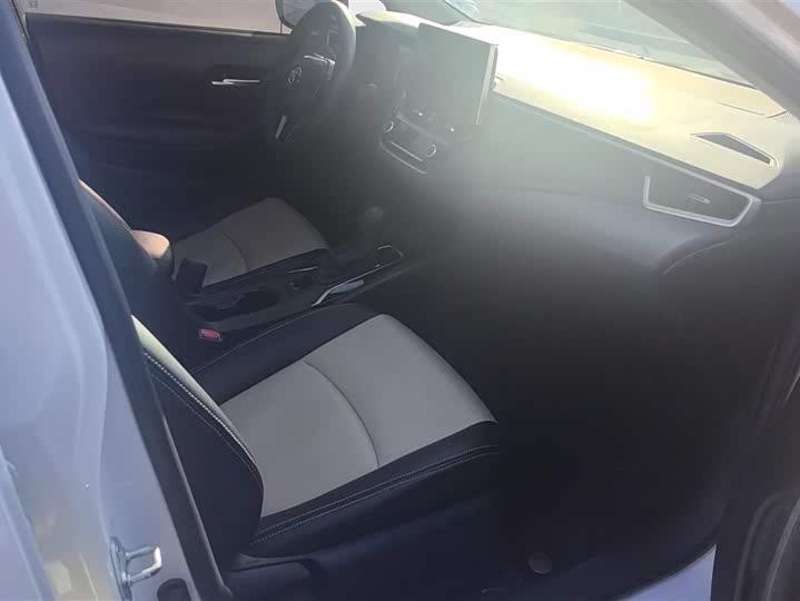 Фото 8 - Toyota Corolla