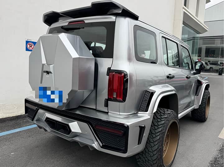 Фото 4 - Tank 300