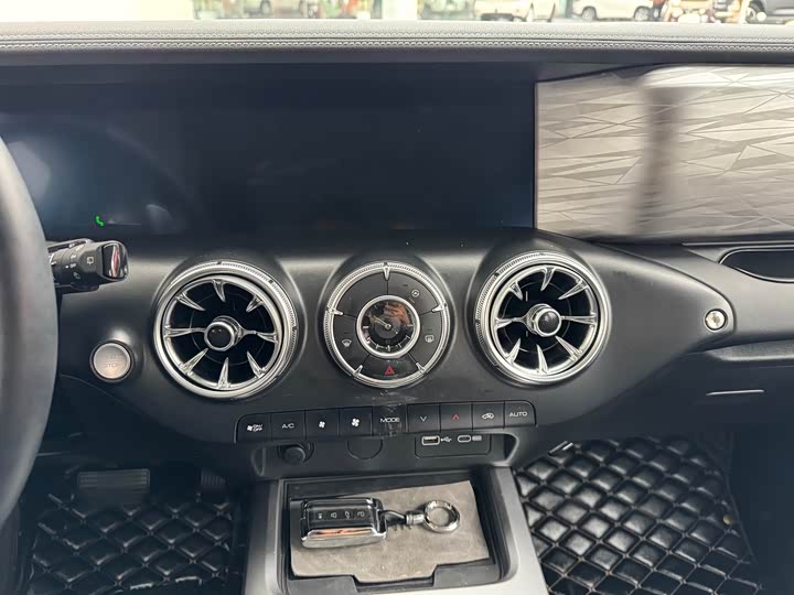 Фото 8 - Tank 300