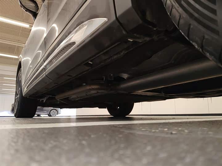 Фото 6 - Hongqi HS7 Hybrid