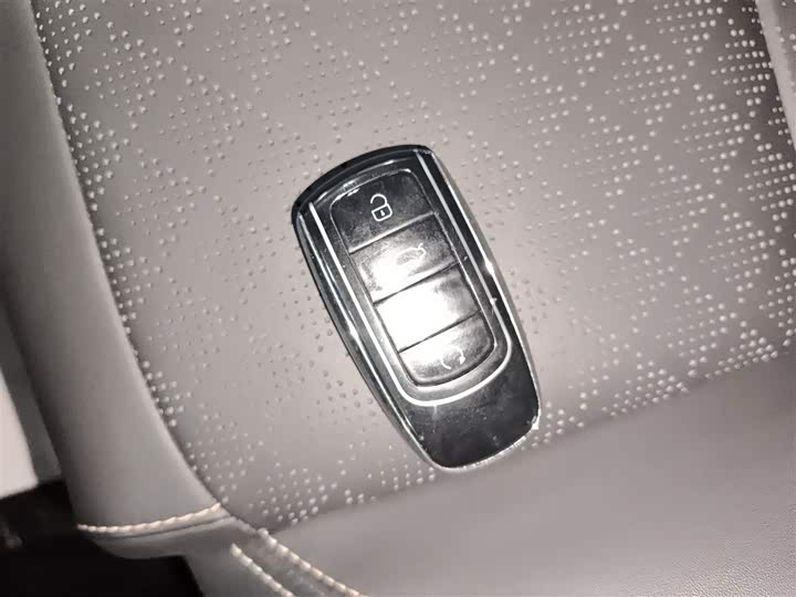 Фото 9 - Chery Tiggo 8