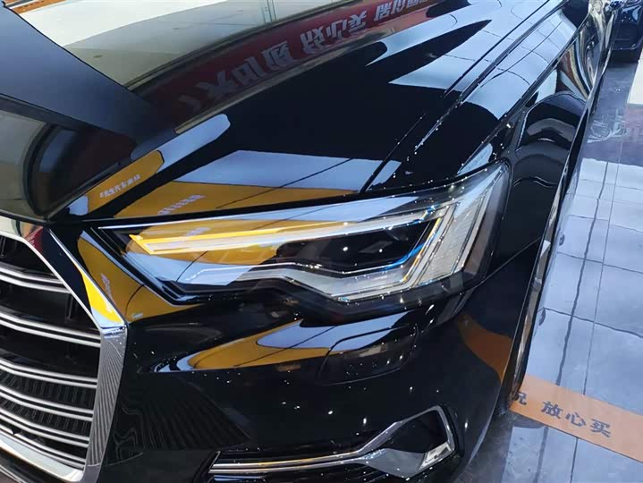 Фото 5 - Audi A6L