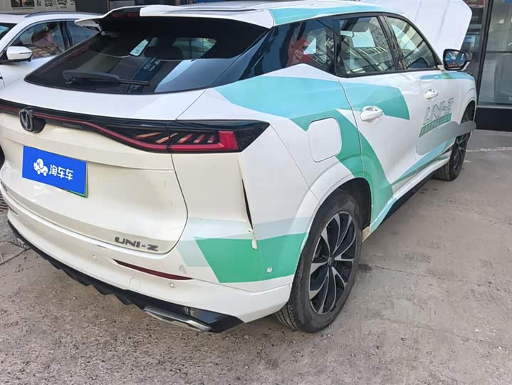 Фото 3 - Changan UNI-Z Hybrid