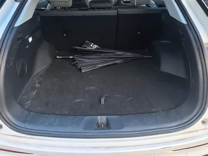 Фото 4 - Changan UNI-Z Hybrid