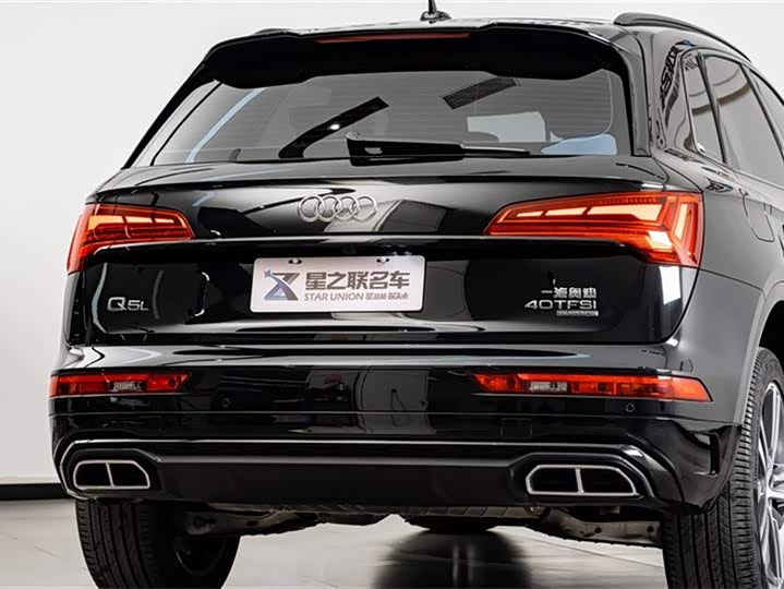 Фото 8 - Audi Q5L