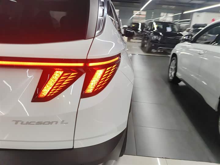 Фото 8 - Hyundai Tucson L