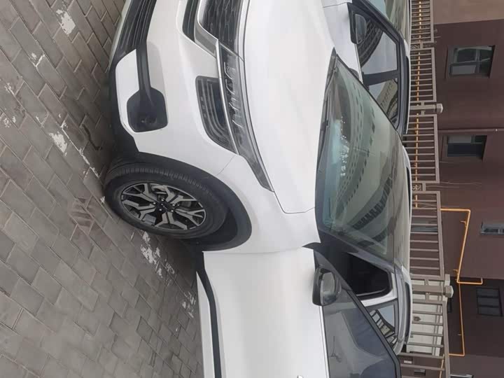 Фото 3 - Kia KX3