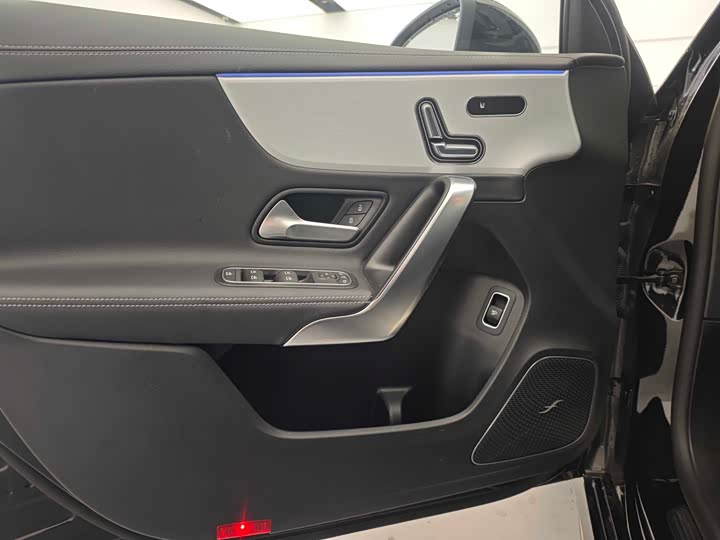 Фото 9 - Mercedes-Benz A-Class AMG