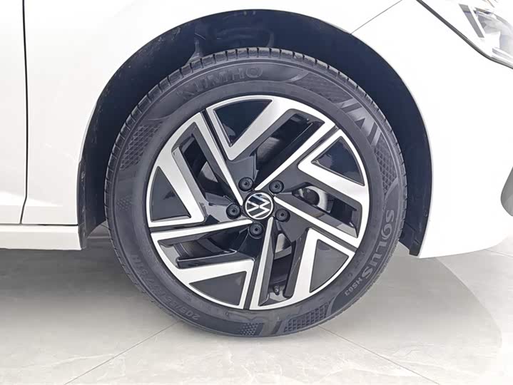 Фото 6 - Volkswagen Sagitar L