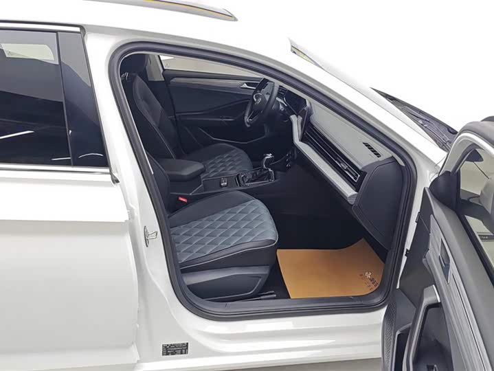 Фото 8 - Volkswagen Sagitar L