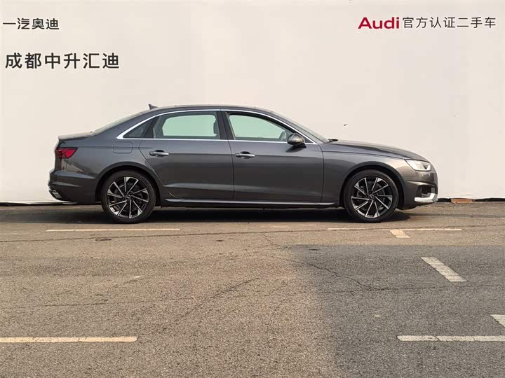 Фото 3 - Audi A4L